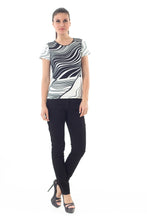 Load image into Gallery viewer, Round Neck Print Top Black
