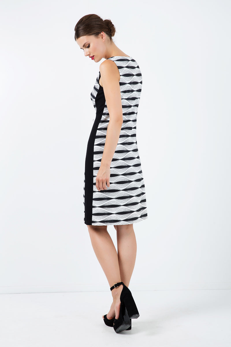 Conquista Φόρεμα Mini Casual Αμάνικο V-Λαιμόκοψη Ασπρόμαυρο C181-040-00