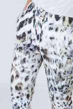 Load image into Gallery viewer, Animal Print Fitted Pants