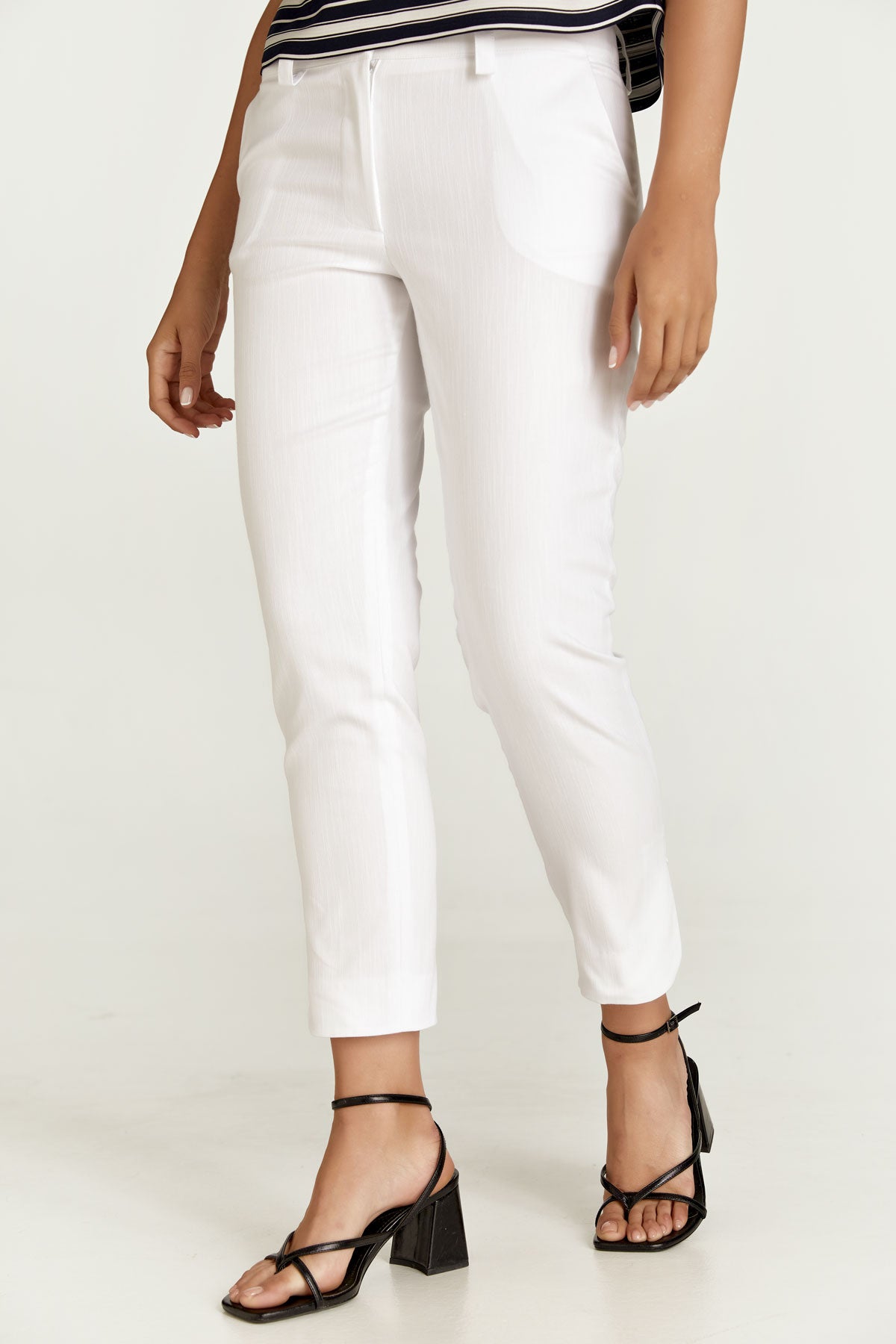 Conquista Παντελόνι 7/8 Kαθημερινό Denim Style Μονόχρωμο Λευκό C211-170-01