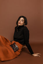 Load image into Gallery viewer, Black Turtleneck Pullover Si Fashion