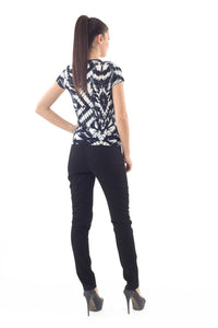 Geometric Print Fitted Tee with Cap Sleeves
