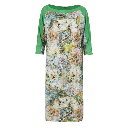 Garden Bloom Midi Dress with Batwing Sleeves