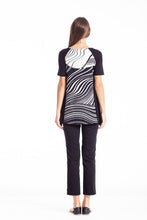 Load image into Gallery viewer, Abstract Wave Print Overlay Tunic Top