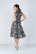Load image into Gallery viewer, Black Print Dress with Belt
