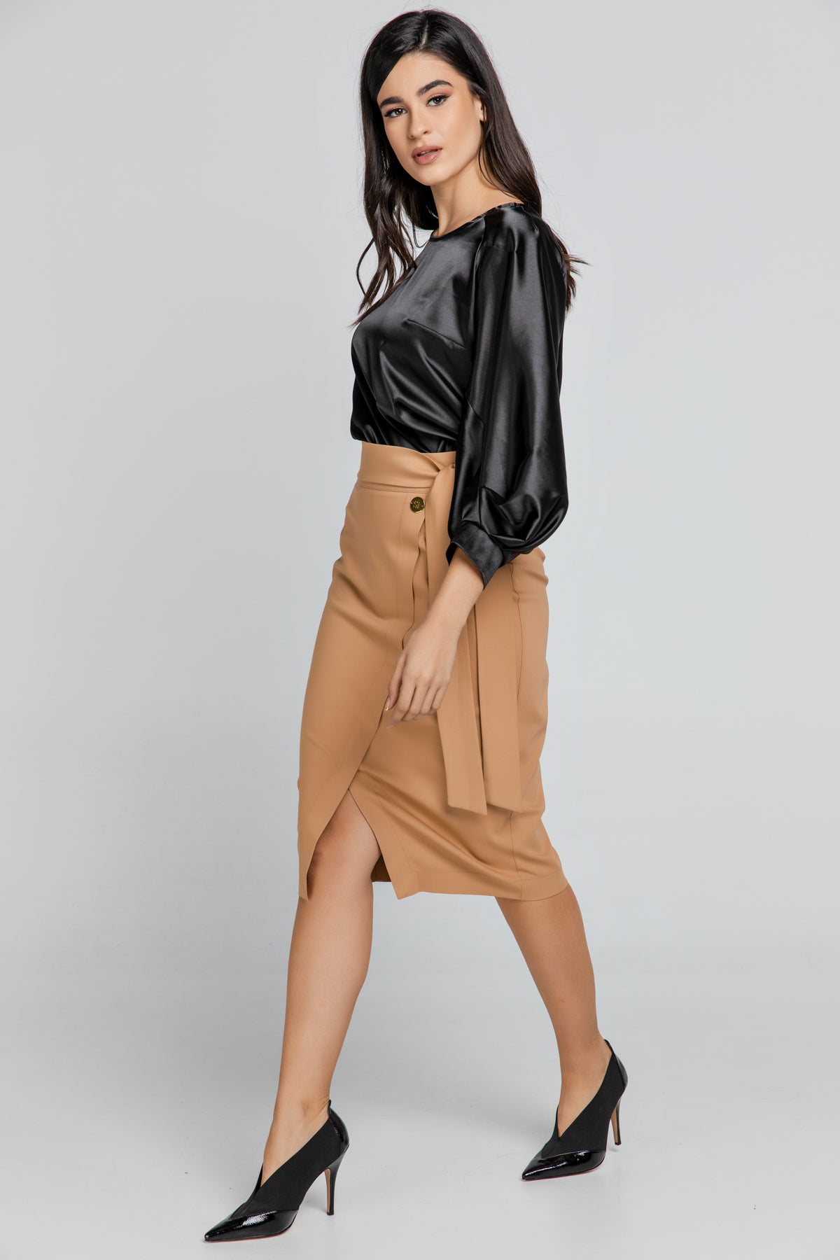 Top with Bishop Sleeves in Black