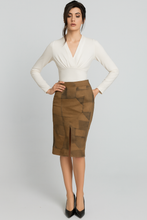 Load image into Gallery viewer, Elegant Ecru V-Neck Long Sleeve Jersey Top in Cotton-Blend