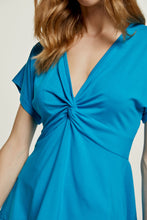 Load image into Gallery viewer, Twist Front  Turquoise Jersey Top – Conquista