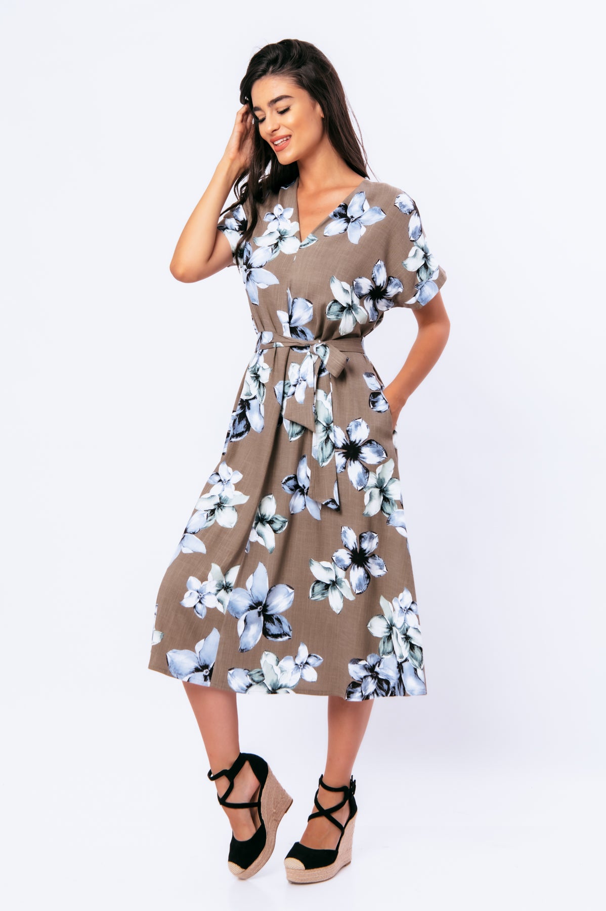 Conquista Φόρεμα Midi Casual V-Λαιμόκοψη Με Ζώνη Floral Μπεζ C221-086-51