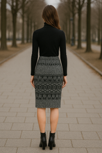 Load image into Gallery viewer, Below-Knee Leopard Print Elastic Gabardine Pencil Skirt