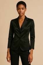Load image into Gallery viewer, Fitted Satin Blazer in Black – Conquista