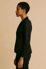Load image into Gallery viewer, Fitted Satin Blazer in Black – Conquista