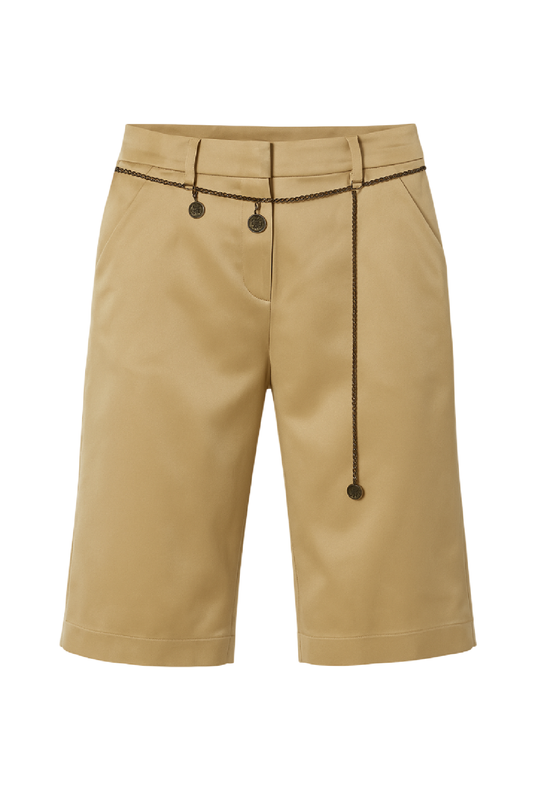 Tailored Bermuda Shorts in Gold Beige – Elegant Structure with Modern Detailing