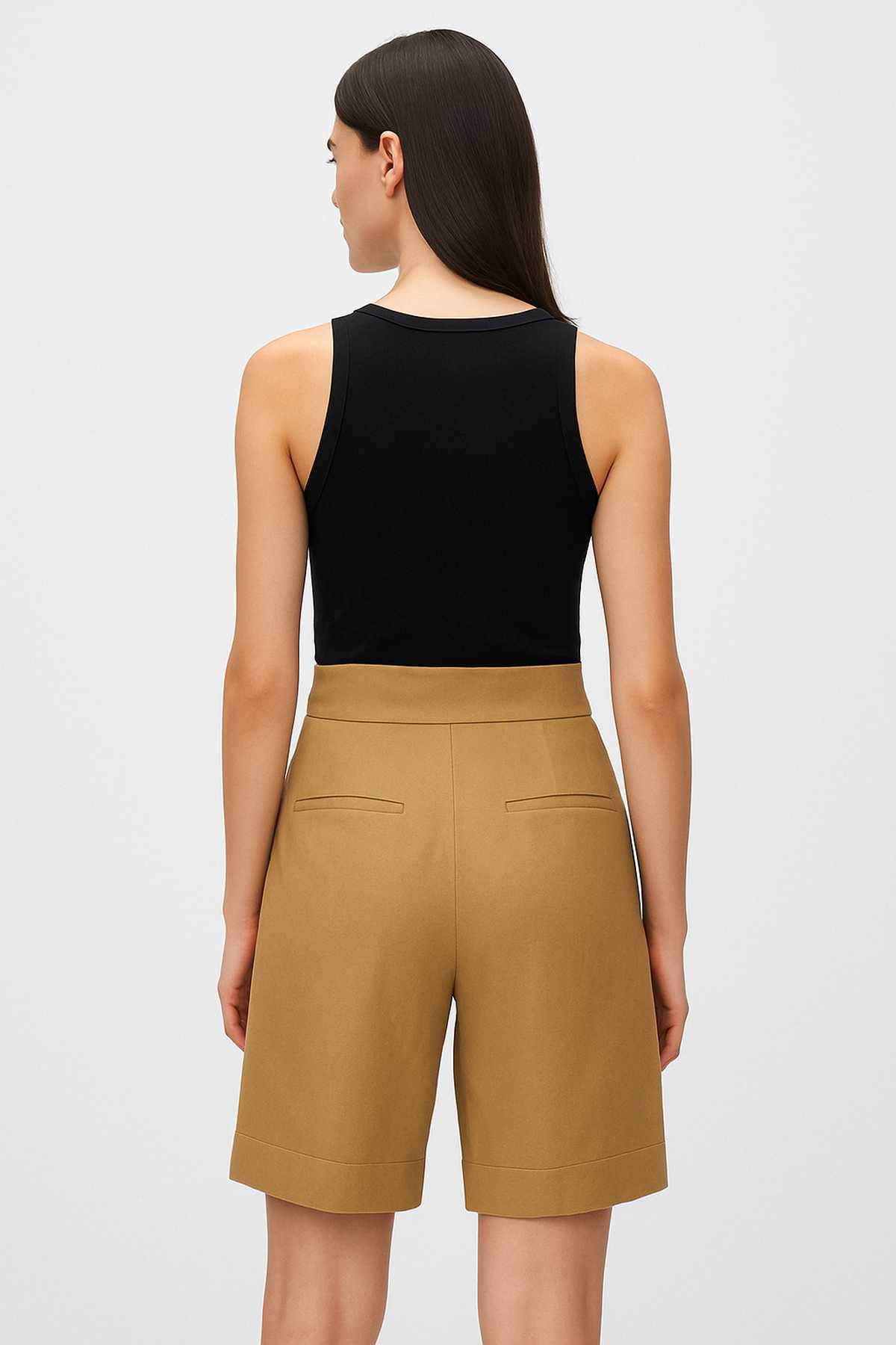 Conquista Σορτς Casual Με Ζώνη Πιέτες Μονόχρωμο Μπεζ C241-303-96