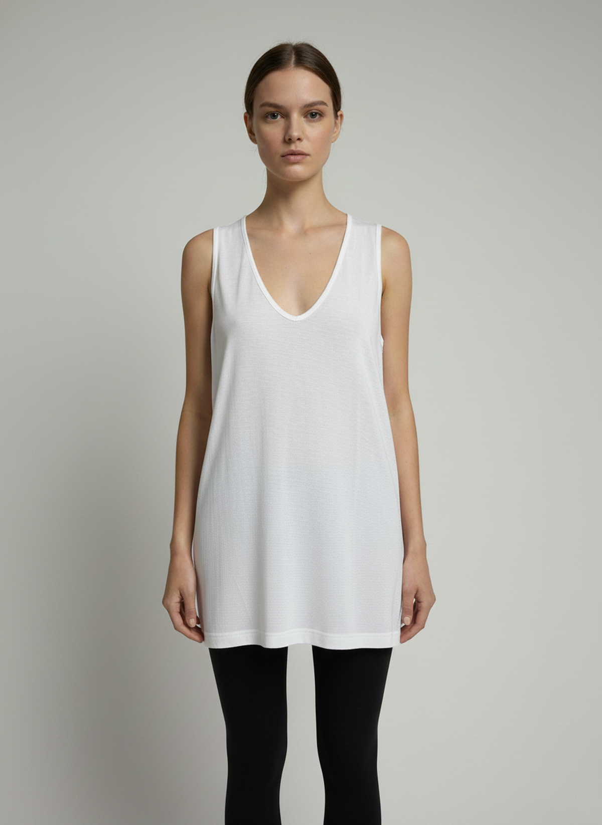 Μακρύ τοπ με V λαιμόκοψη χωρίς μανίκια – Clean Minimal Essential