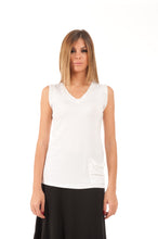 Load image into Gallery viewer, V-Neck Pocket Detail Top