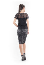 Load image into Gallery viewer, Lace Detail Tee