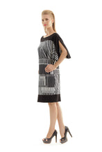 Load image into Gallery viewer, Straight Print Dress in Black