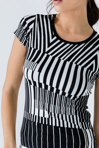 Short Sleeve Black and White Top