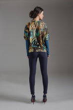 Load image into Gallery viewer, Print Batwing Top with Solid Colour Sleeves