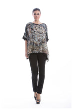Load image into Gallery viewer, Oversized Print Top with Sequins