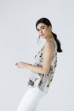 Load image into Gallery viewer, Taupe Keyhole Detail Print Top