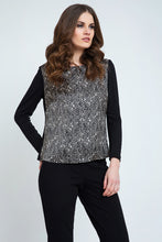 Load image into Gallery viewer, Long Sleeve Print Top With a Boat Neck