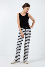 Load image into Gallery viewer, Wide Pants in Stretch Print Fabric