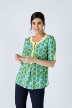 Load image into Gallery viewer, Print Poplin Top with Yellow Trim