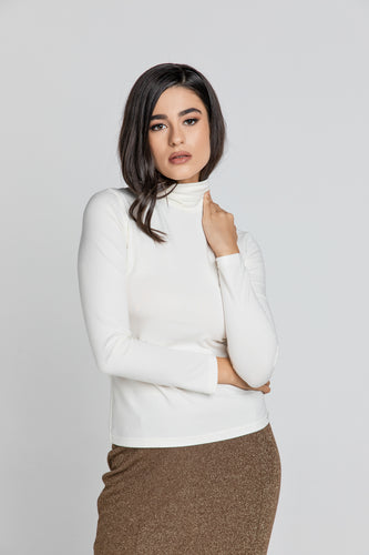 Ecru Turtle Neck Top By Conquista