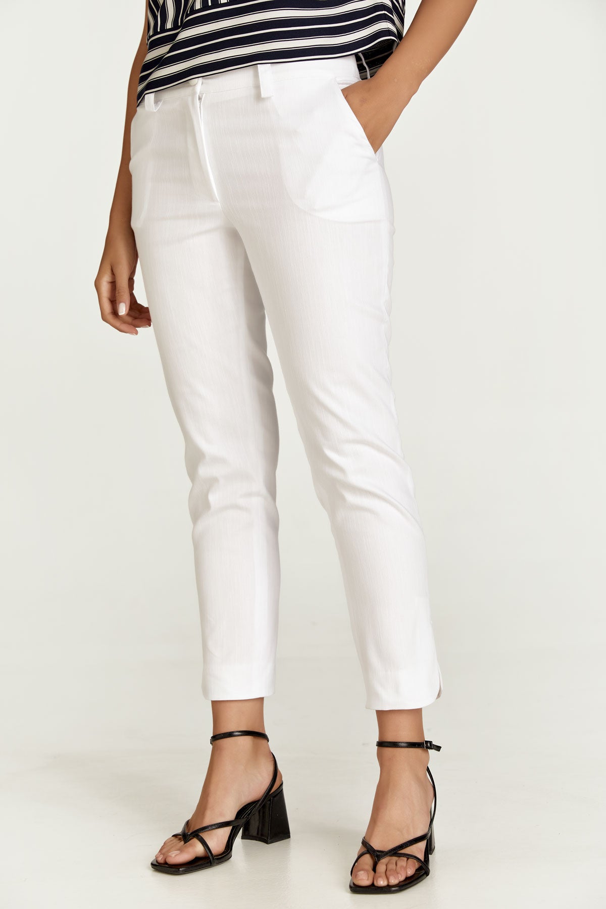Conquista Παντελόνι 7/8 Kαθημερινό Denim Style Μονόχρωμο Λευκό C211-170-01