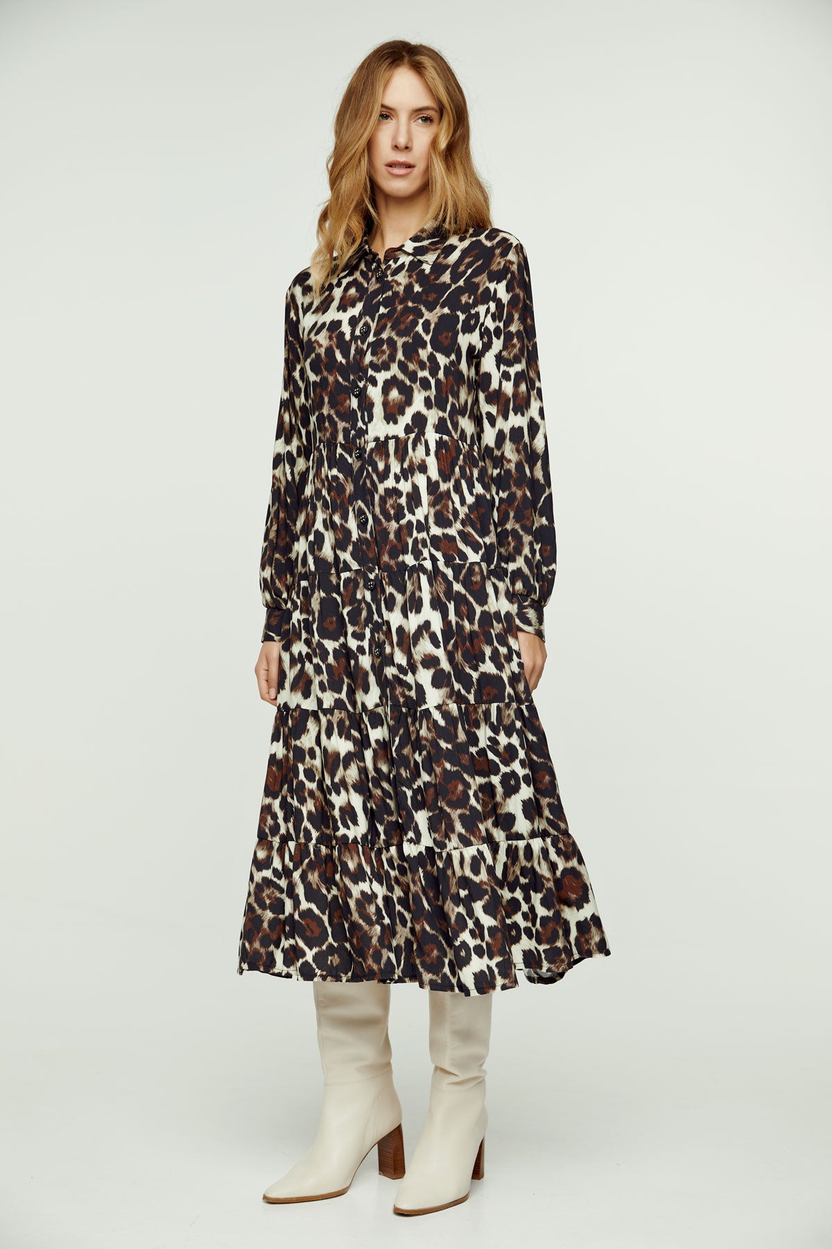 Φόρεμα με animal print και λεπτομέρειες κουμπιών