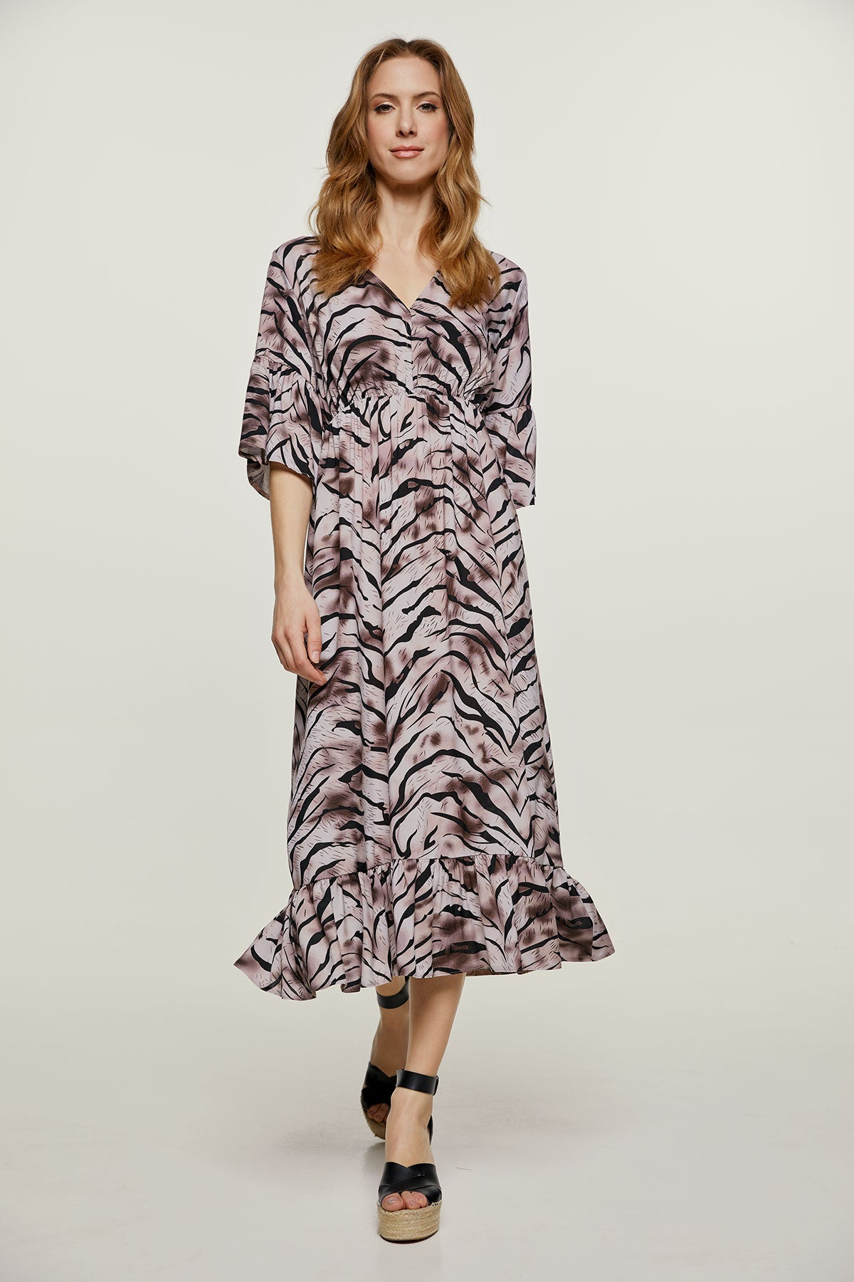 Conquista Φόρεμα Midi Casual V-Λαιμόκοψη Με Βολάν Animal Print Μπεζ C221-095-57